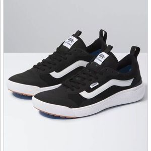 VANS UltraRange Exo Black Shoes